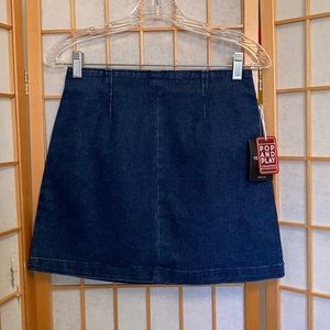 Forever 21 Aline Mini Skirt w/ back zipper